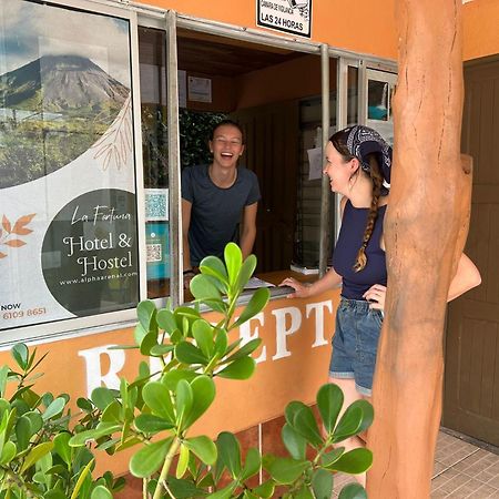 Alpha Arenal Hostel ラ・フォルトゥナ エクステリア 写真