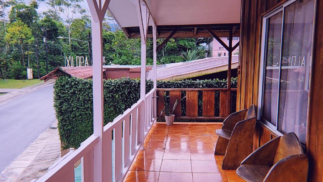 Alpha Arenal Hostel ラ・フォルトゥナ エクステリア 写真
