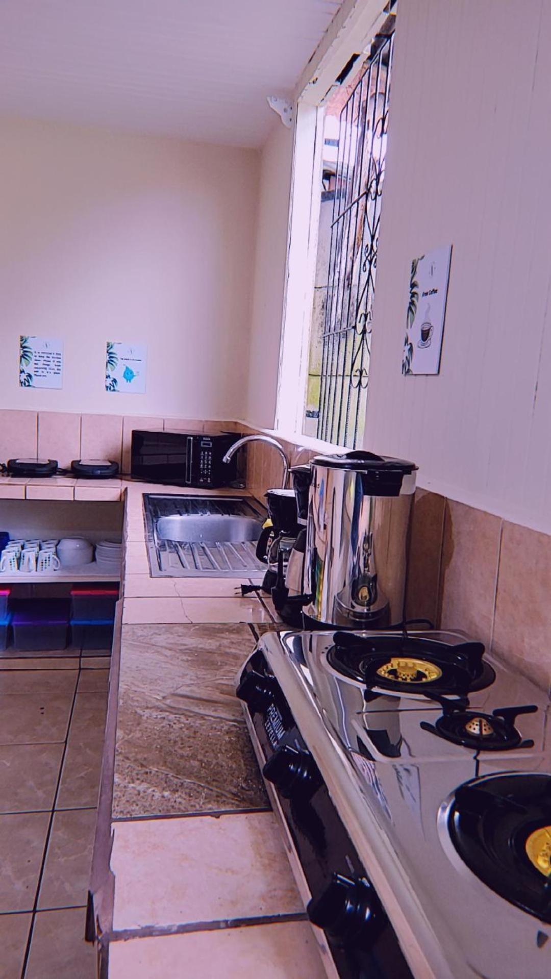 Alpha Arenal Hostel ラ・フォルトゥナ エクステリア 写真